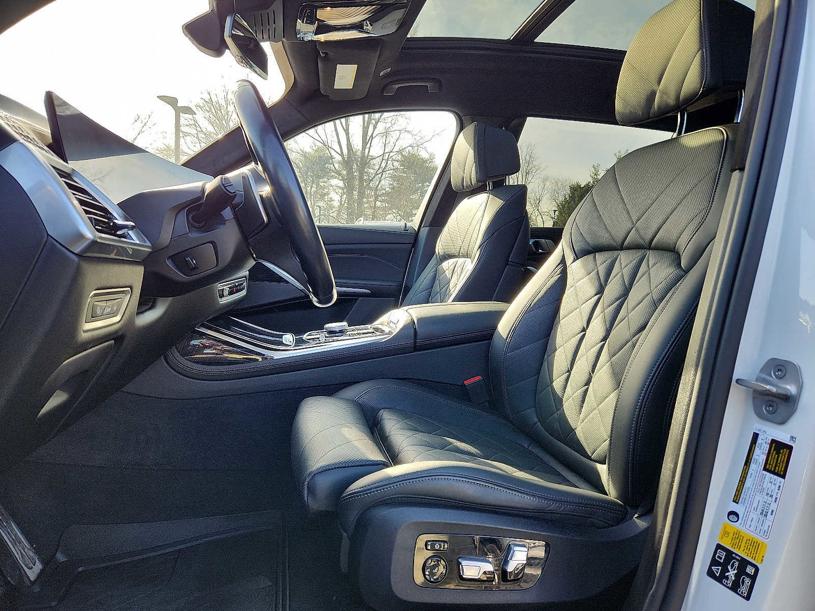 Certified 2024 BMW X7 xDrive40i w/ M Sport Package image 13
