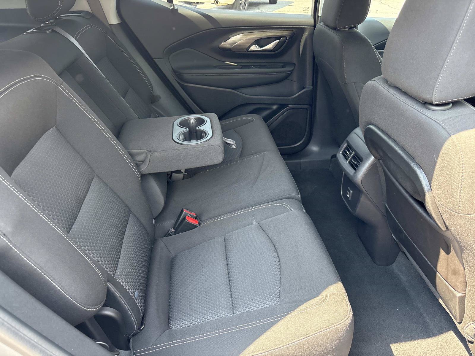 Used 2024 GMC Terrain SLE AWD/4WD image 33