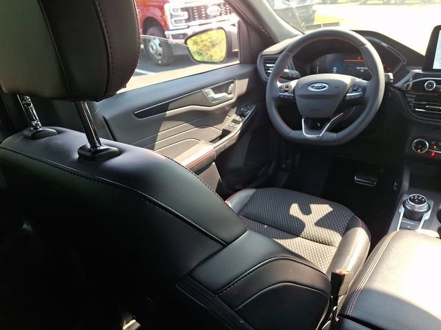 Certified 2023 Ford Escape ST-Line AWD/4WD image 15