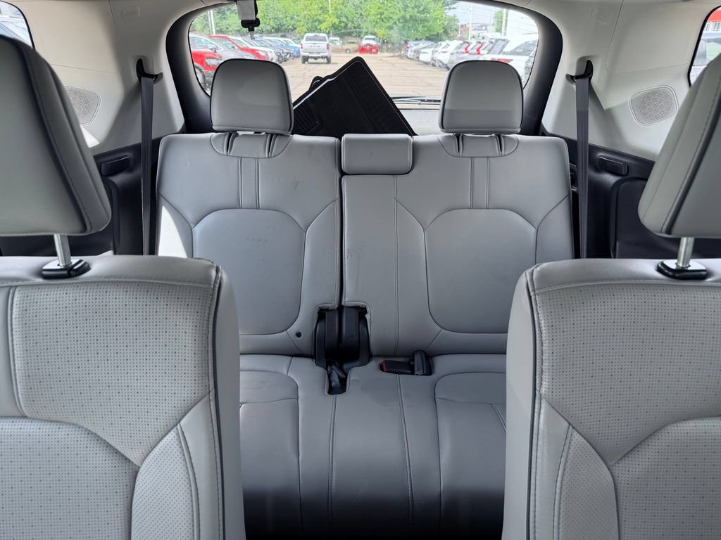 Used 2025 Honda Pilot Elite image 26