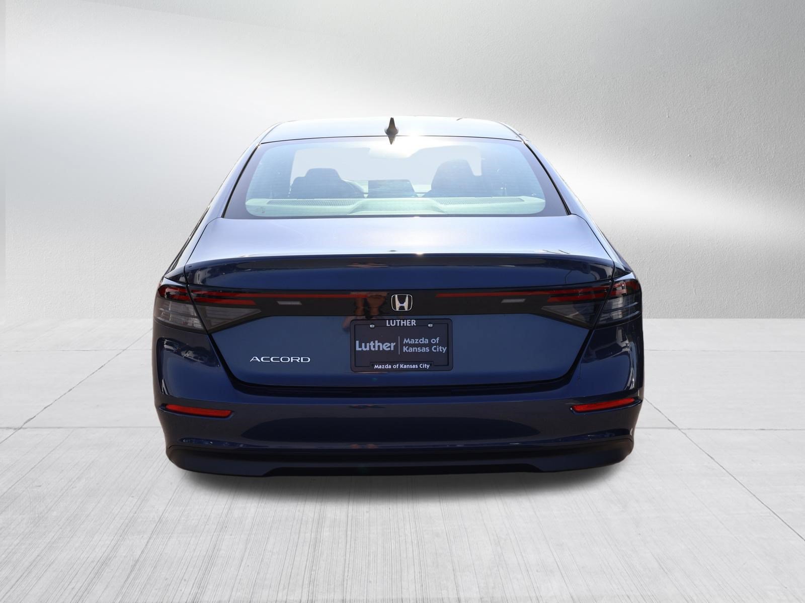 Used 2025 Honda Accord SE image 6