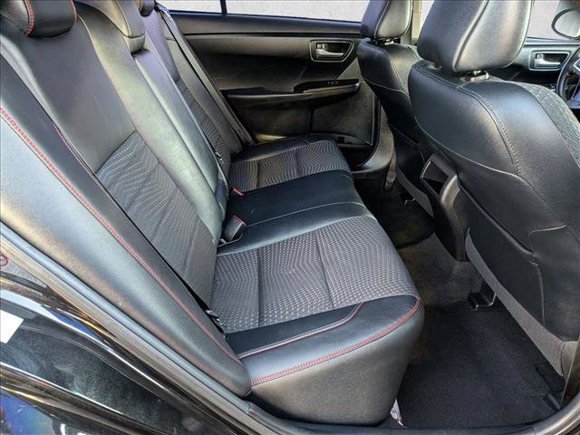 Used 2015 Toyota Camry SE image 18