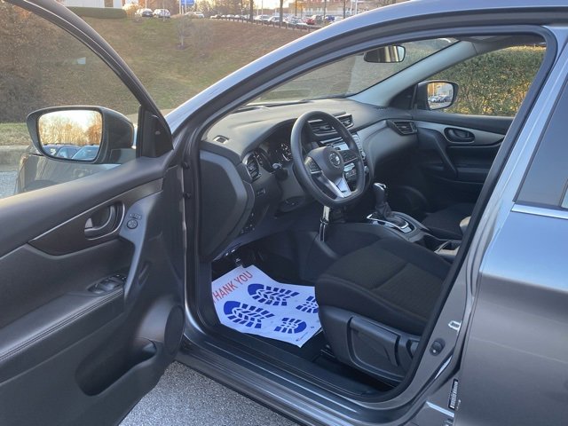 Certified 2021 Nissan Rogue Sport S image 14