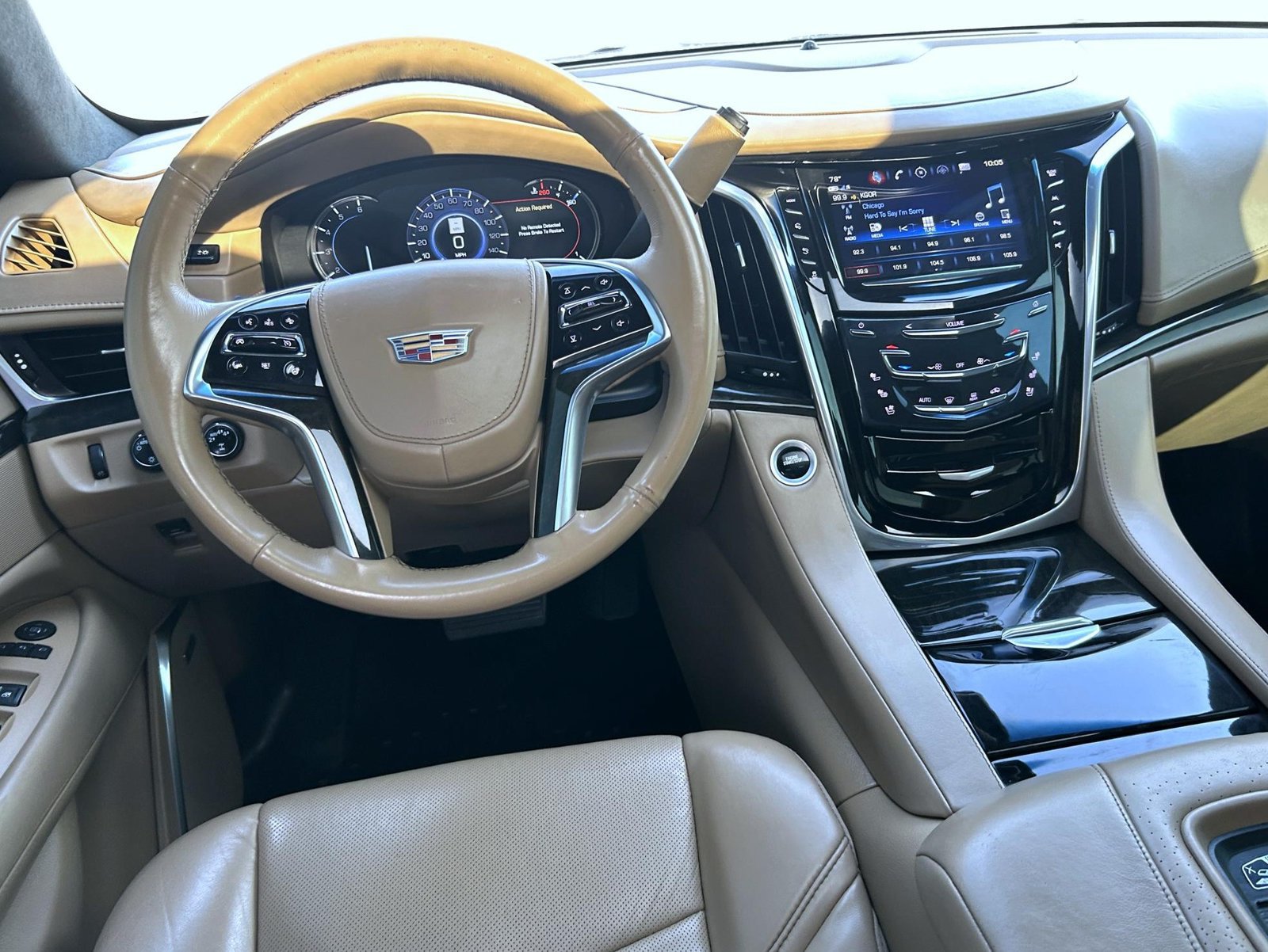 Used 2019 Cadillac Escalade Platinum AWD/4WD image 16
