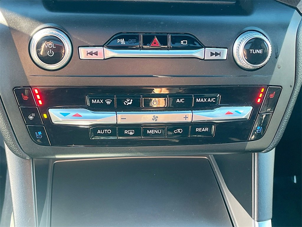 Used 2020 Ford Explorer ST image 16