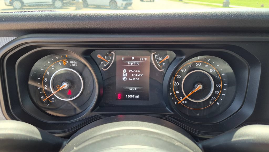 Used 2025 Jeep Gladiator Sport AWD/4WD image 15
