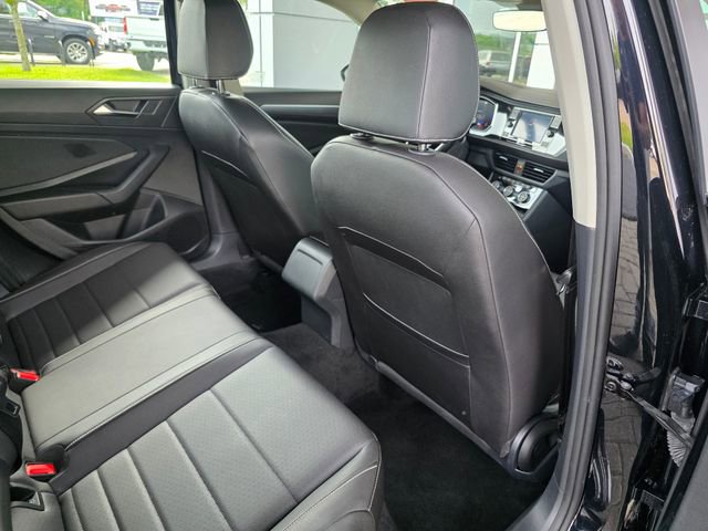 Used 2024 Volkswagen Jetta SE FWD image 11