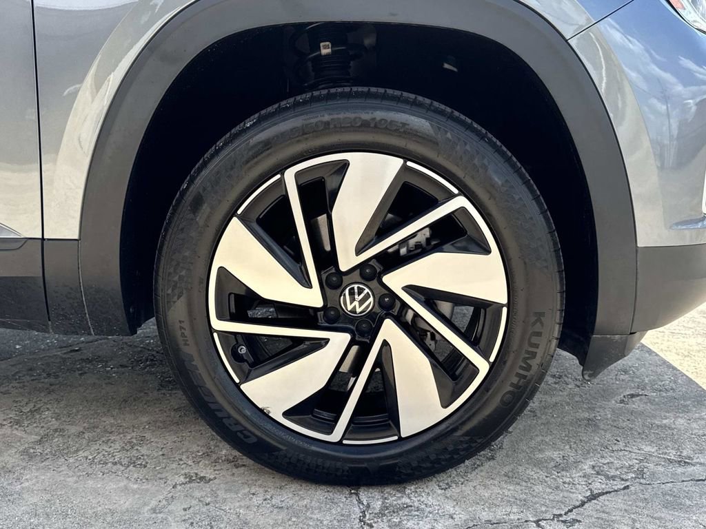 Used 2024 Volkswagen Atlas SE image 17