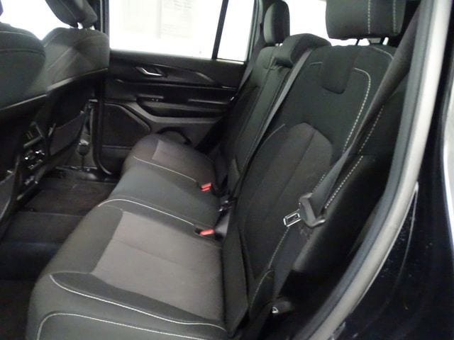 Certified 2025 Jeep Grand Cherokee Laredo X w/ Luxury Tech Group I image 4
