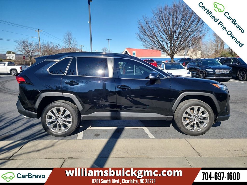 Used 2023 Toyota RAV4 XLE Premium image 10