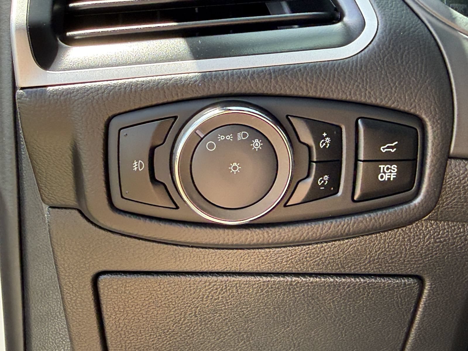 Certified 2024 Ford Edge ST-Line AWD/4WD image 33