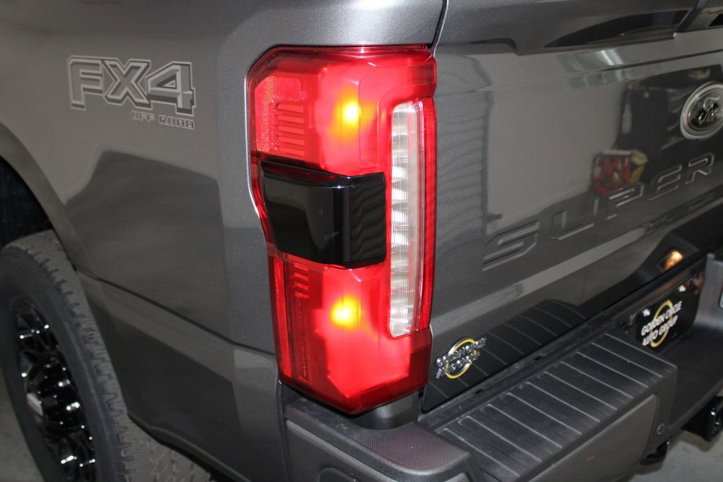 New 2026 Ford F250 Lariat w/ Black Appearance Package image 64