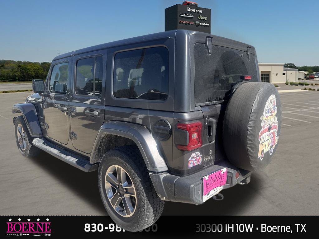 Used 2018 Jeep Wrangler Unlimited Sahara AWD/4WD image 9