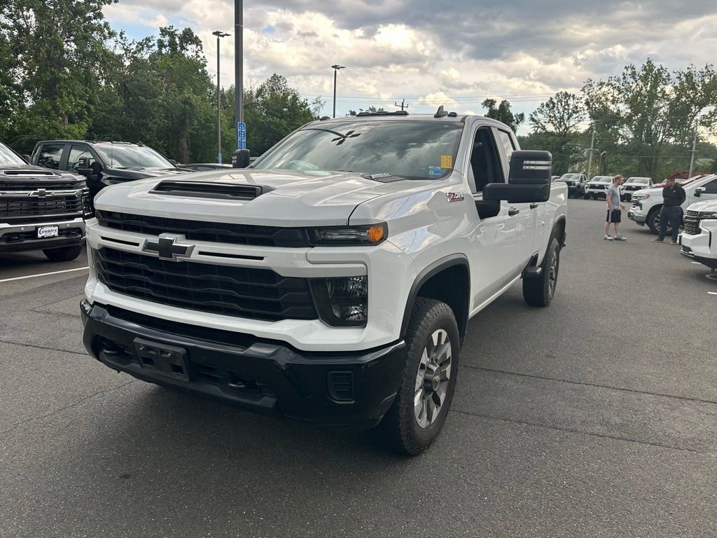 Used 2024 Chevrolet Silverado 2500 Custom w/ Custom Value Package AWD/4WD image 6