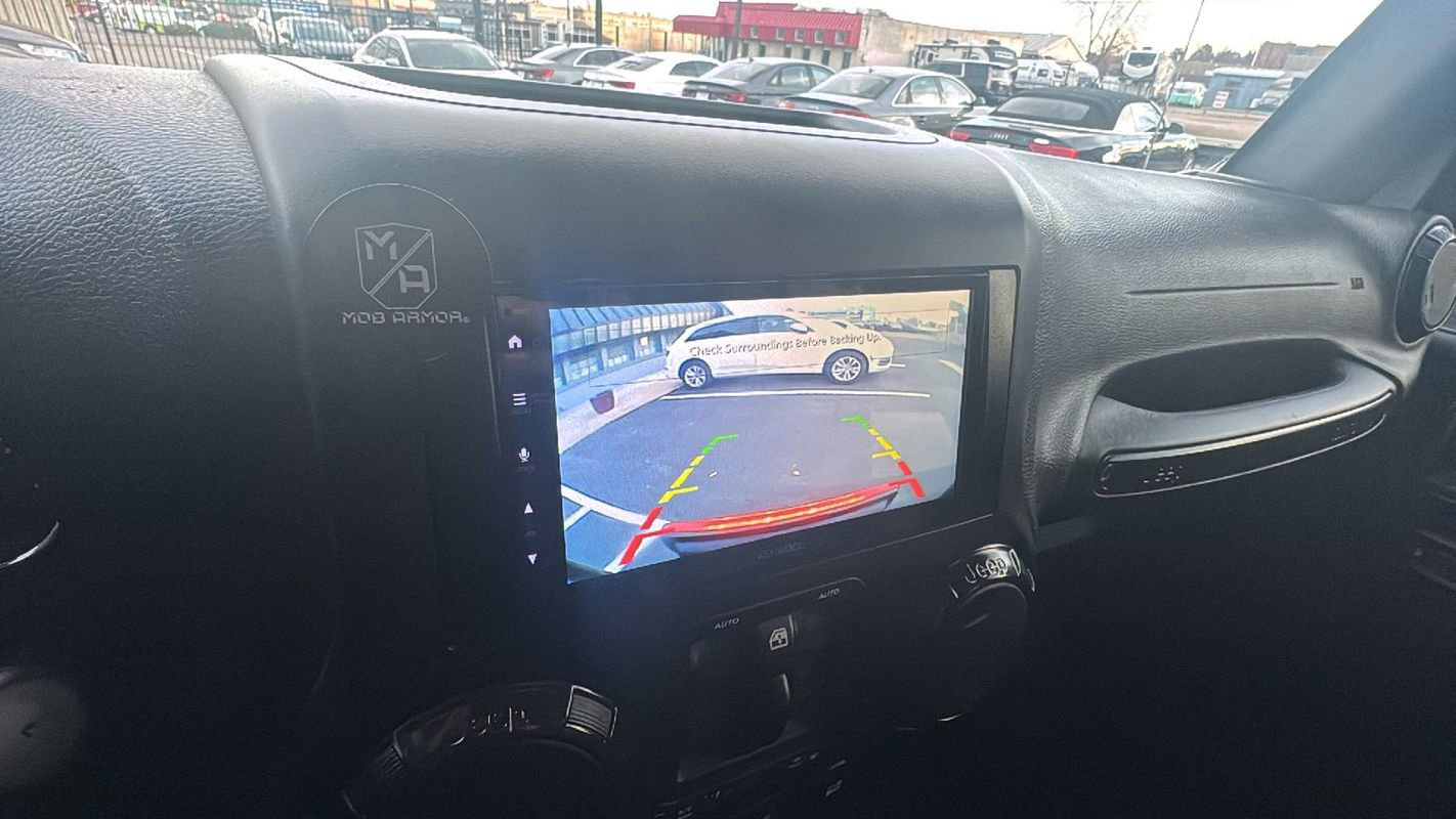 Used 2018 Jeep Wrangler Unlimited Rubicon image 25