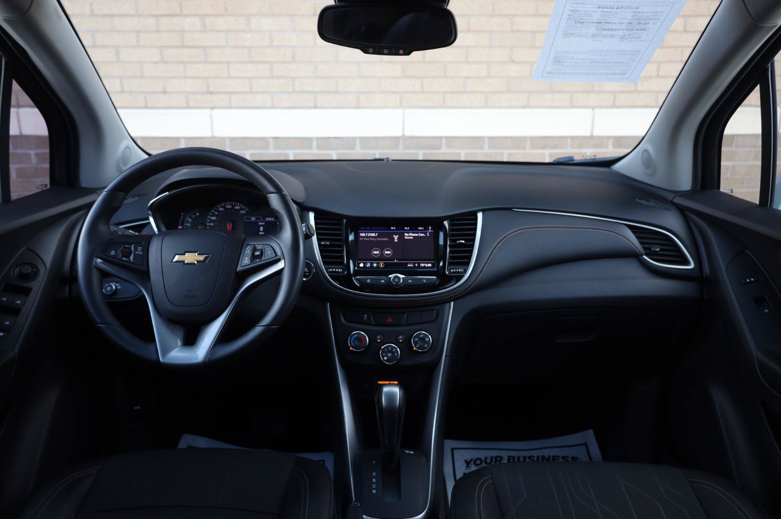 Used 2021 Chevrolet Trax LT w/ LT Convenience Package FWD image 32