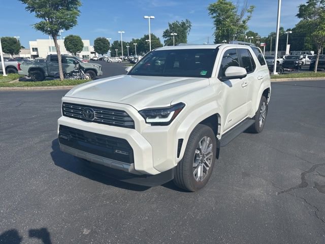 Used 2025 Toyota 4Runner Limited AWD/4WD image 4