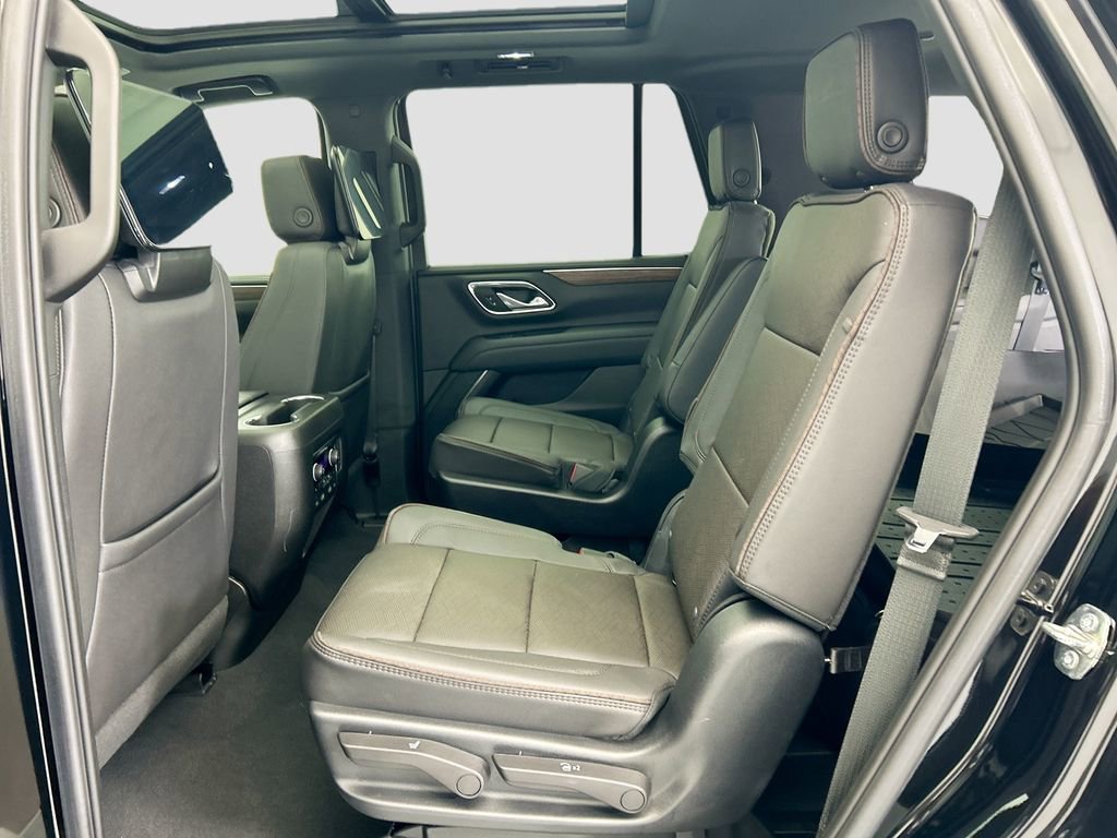 Used 2023 Chevrolet Tahoe High Country w/ Advanced Technology Package image 19
