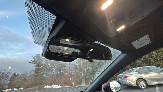 Used 2025 Toyota Camry SE image 24