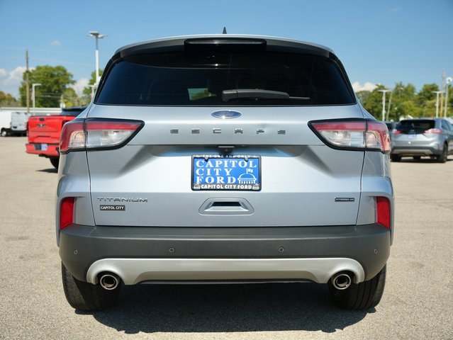 Used 2022 Ford Escape Titanium image 5