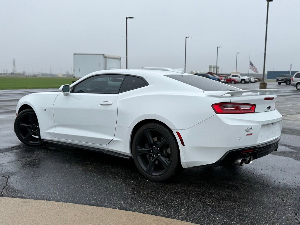 Used 2018 Chevrolet Camaro SS image 3