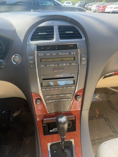 Used 2011 Lexus ES 350 FWD image 17