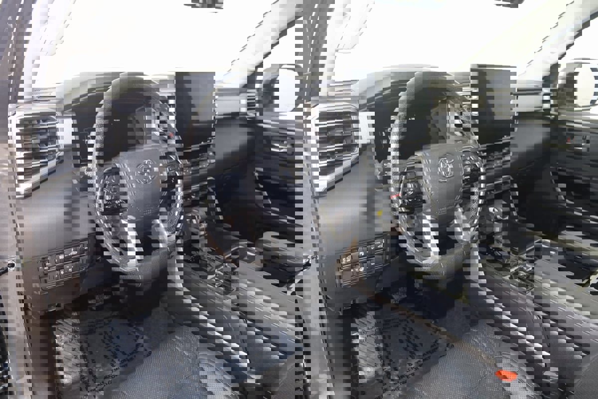 Used 2023 Toyota Tundra Limited image 24