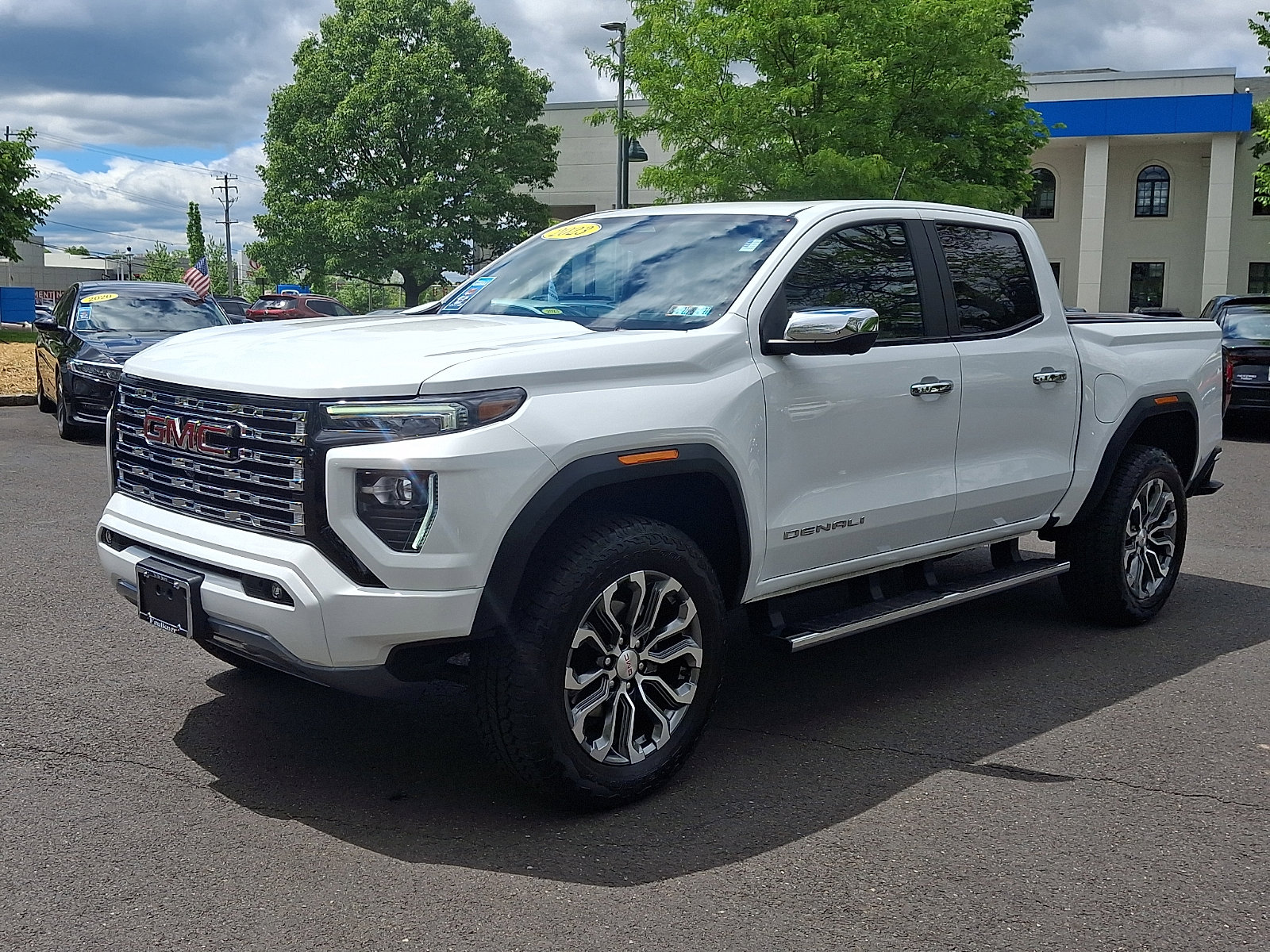 Used 2023 GMC Canyon Denali AWD/4WD image 3