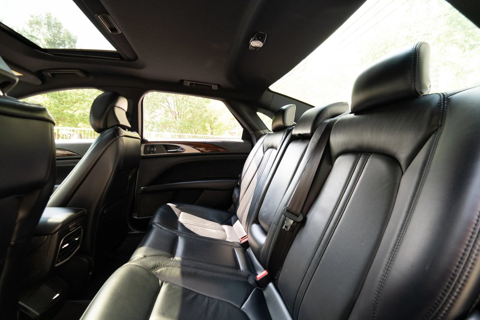 Used 2019 Lincoln MKZ Reserve w/ Reserve Plus Package AWD/4WD image 22
