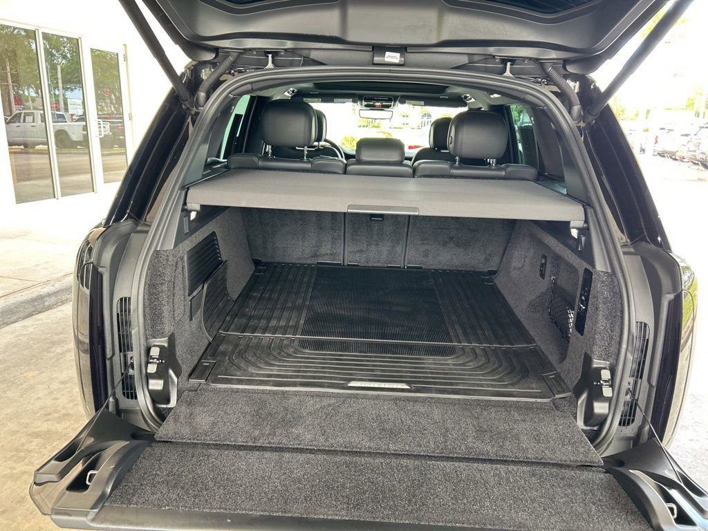Used 2024 Land Rover Range Rover SE image 29