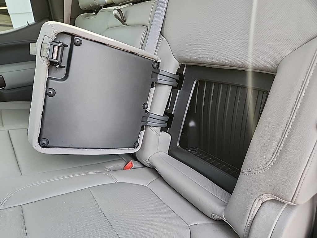 Used 2019 GMC Sierra 1500 SLT w/ SLT Premium Plus Package AWD/4WD image 32