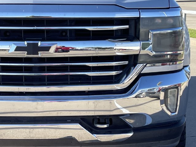 Used 2017 Chevrolet Silverado 1500 LT w/ Texas Edition RWD image 8