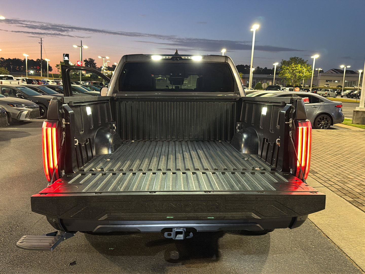 Used 2023 Toyota Tundra Platinum AWD/4WD image 37