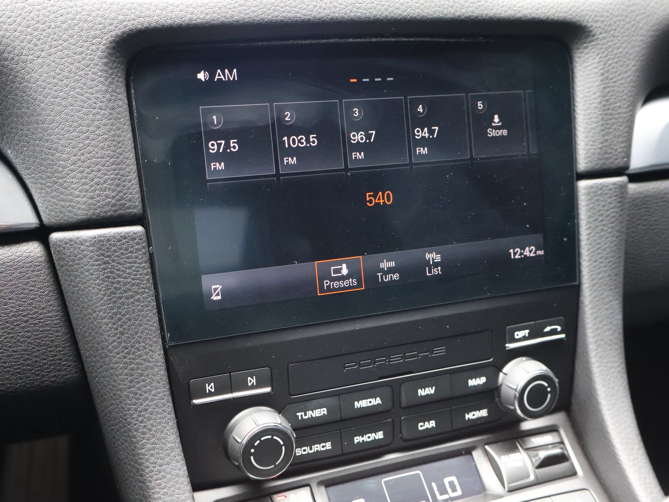 Certified 2025 Porsche 718 Cayman RWD image 20