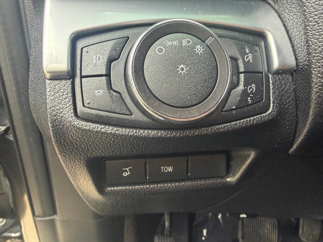 Used 2018 Ford Explorer Sport w/ Equipment Group 401A AWD/4WD image 17
