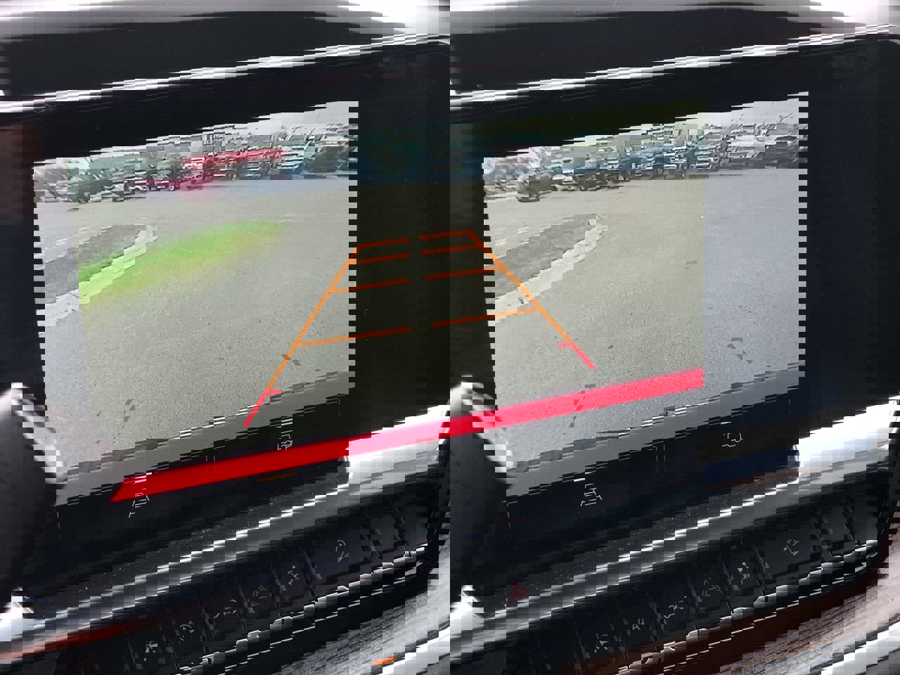 Used 2022 Chevrolet Silverado 1500 LT w/ Z71 Off-Road Package image 20