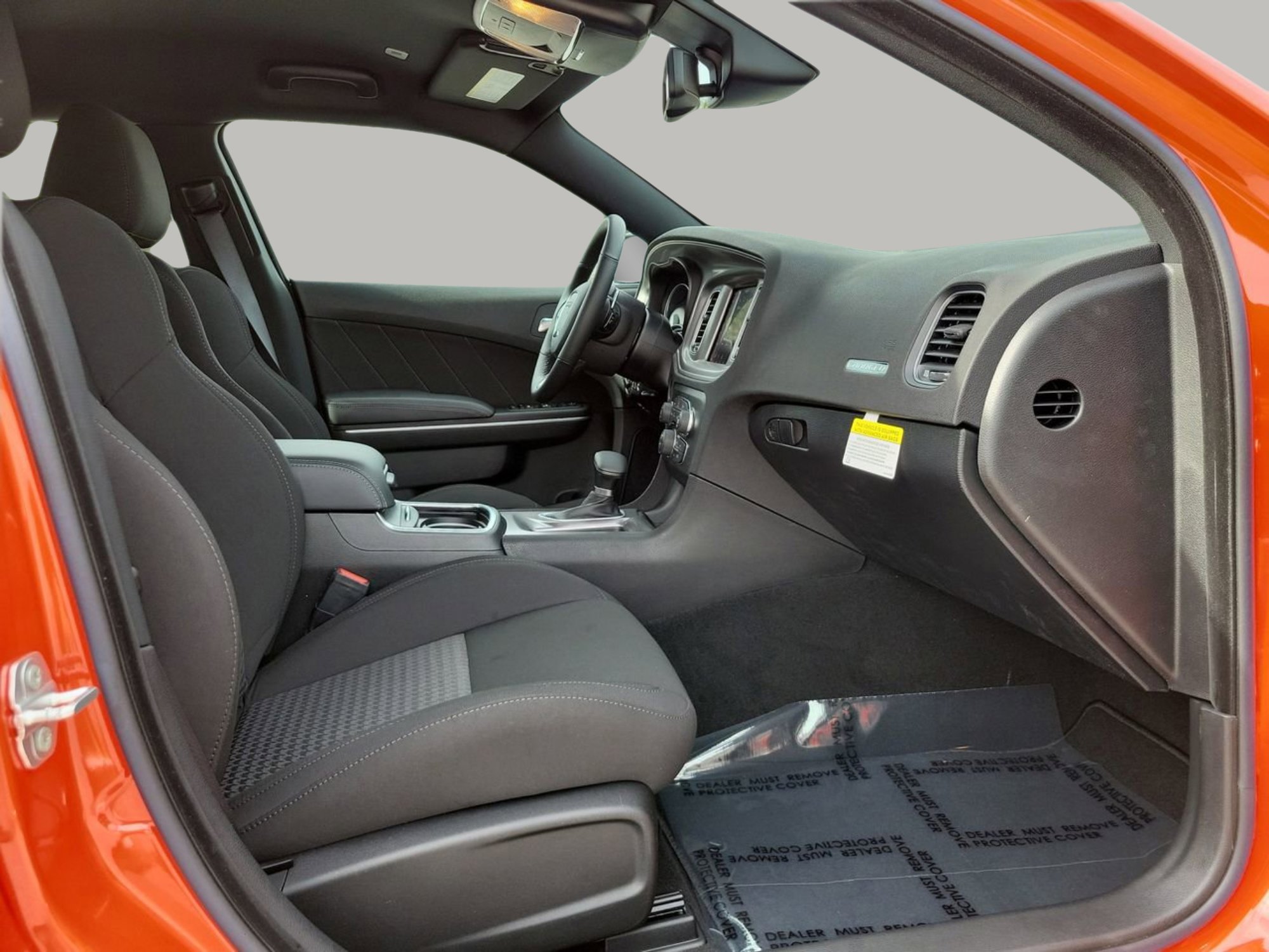 Used 2023 Dodge Charger R/T w/ Technology Group image 5