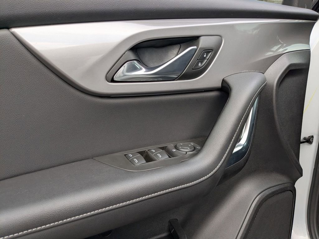 Used 2025 Chevrolet Blazer LT image 14