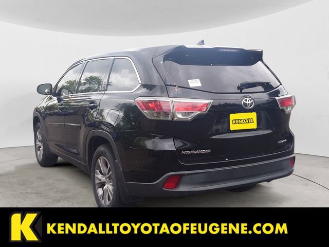 Used 2015 Toyota Highlander Plus AWD/4WD image 3