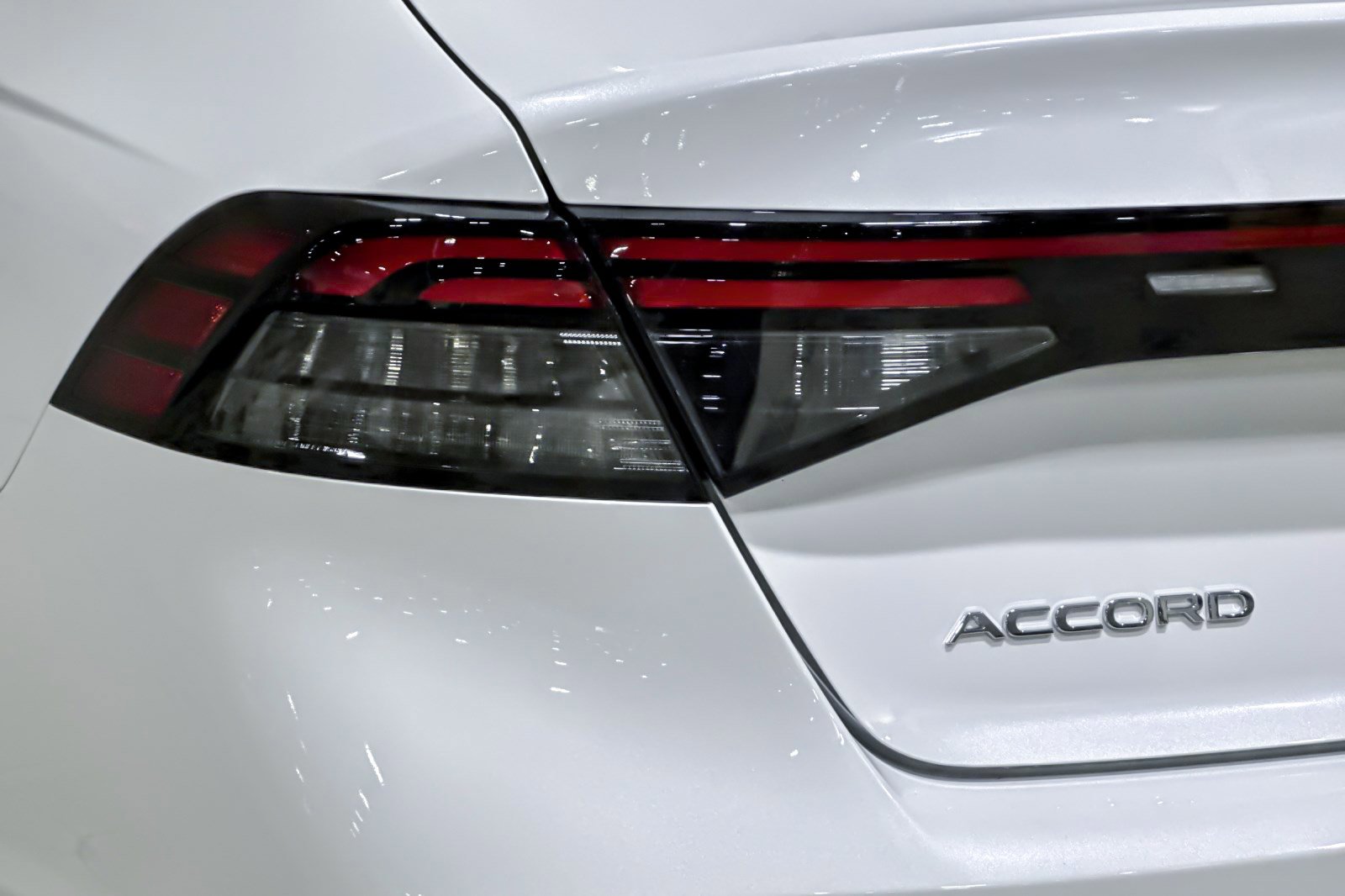 Used 2025 Honda Accord SE image 12