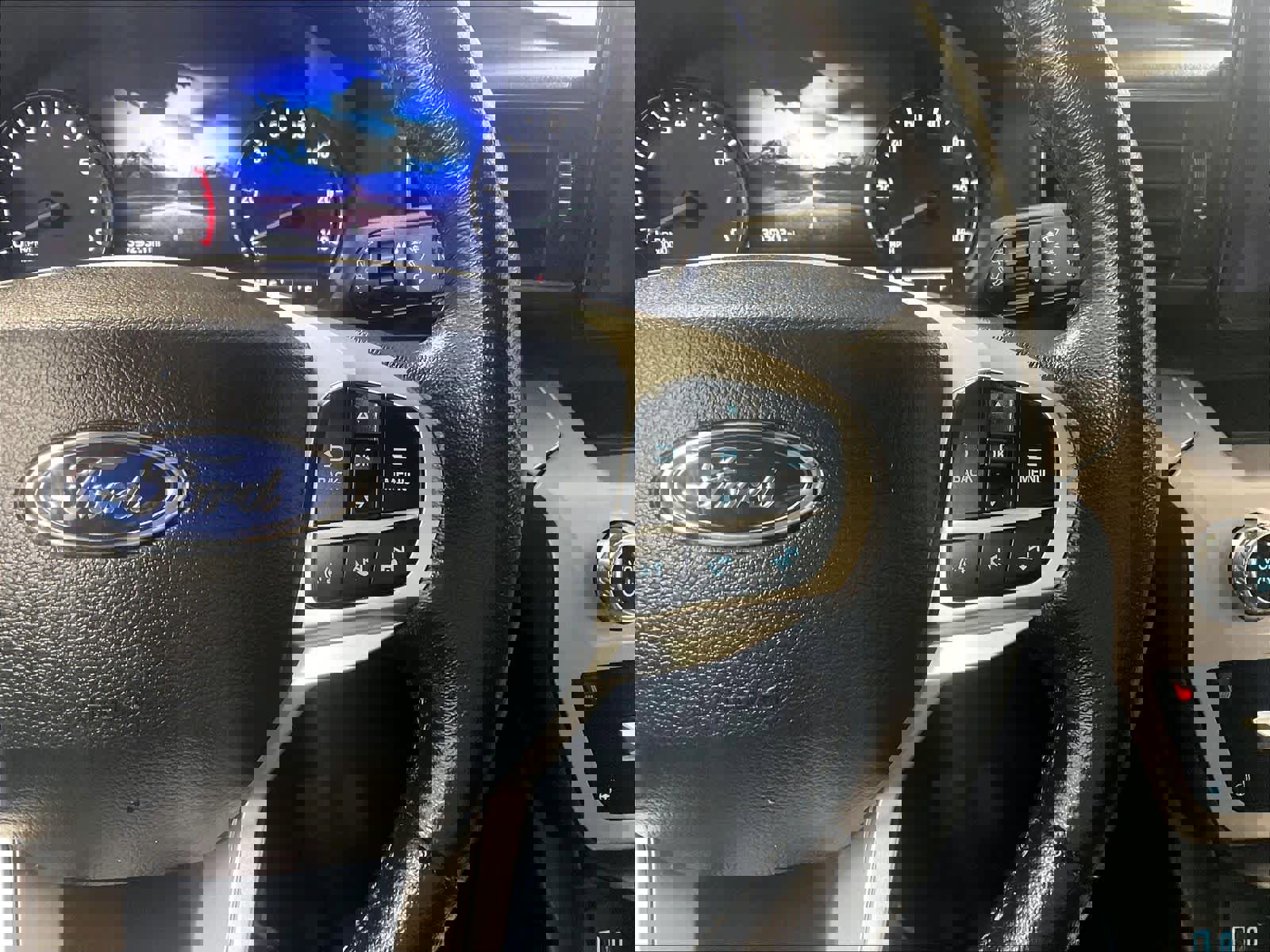 Used 2023 Ford Explorer XLT w/ Equipment Group 202A image 23