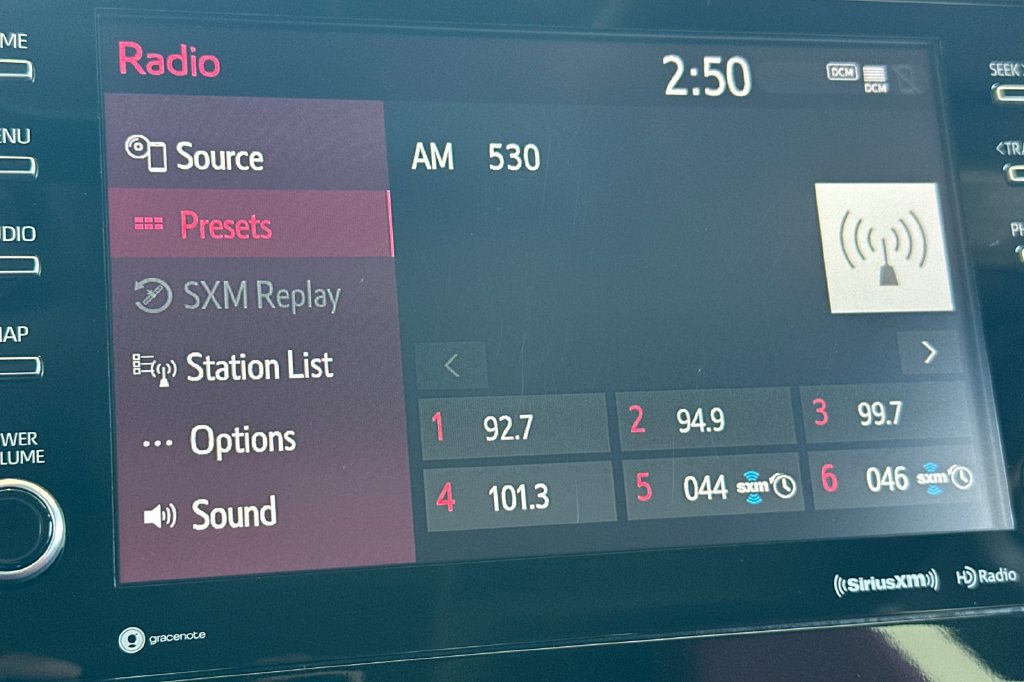 Used 2022 Toyota Camry XSE FWD image 20