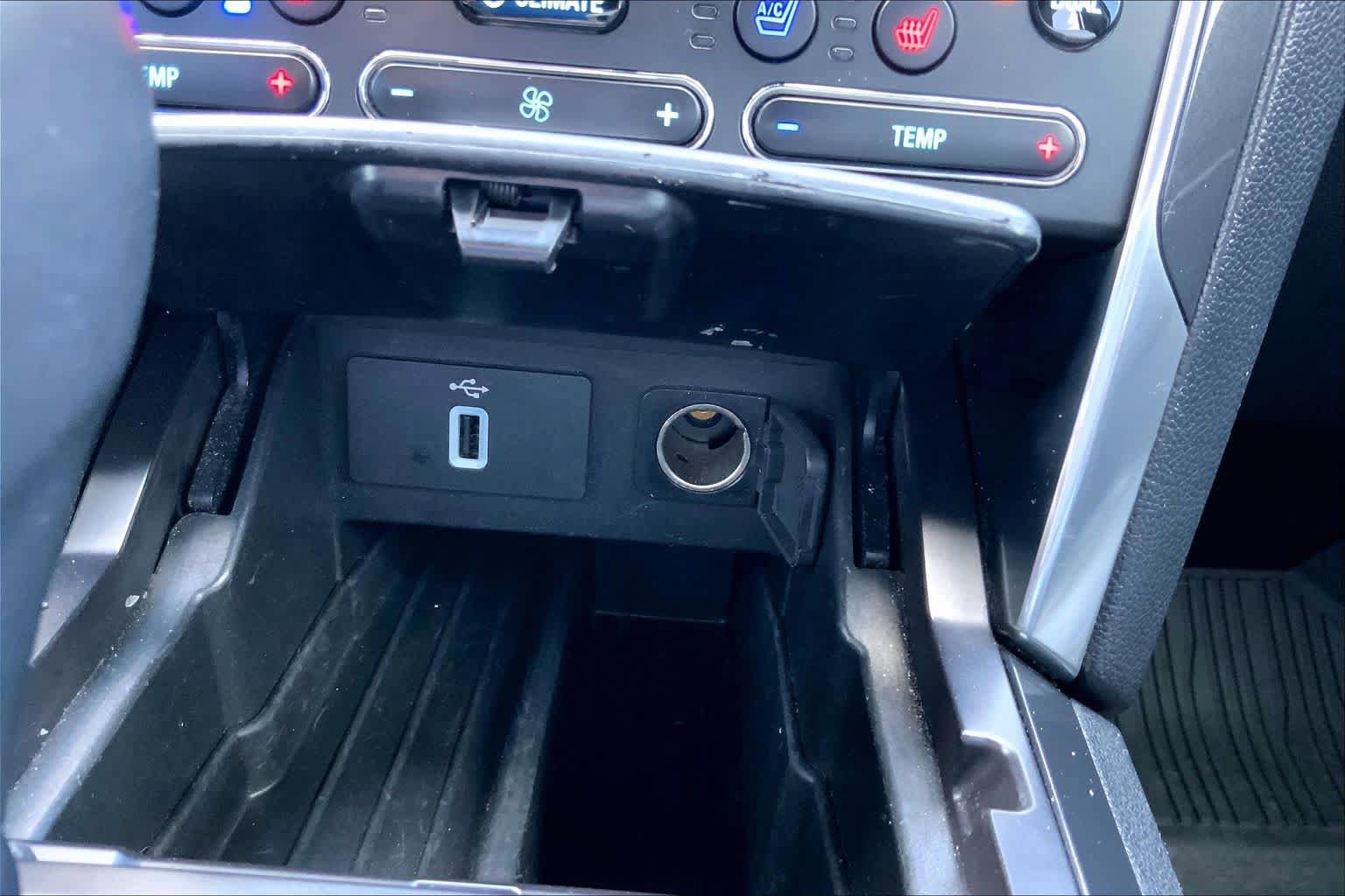 Used 2018 Ford Explorer Limited AWD/4WD image 31