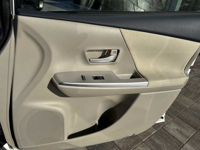 Used 2013 Toyota Prius V Three image 18
