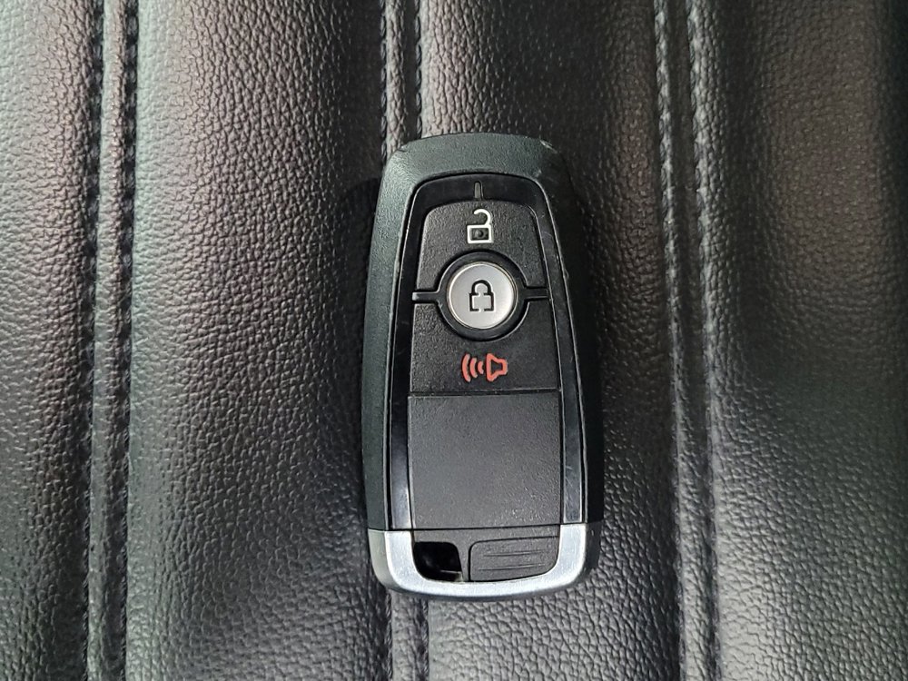 Used 2023 Ford Edge SEL image 32