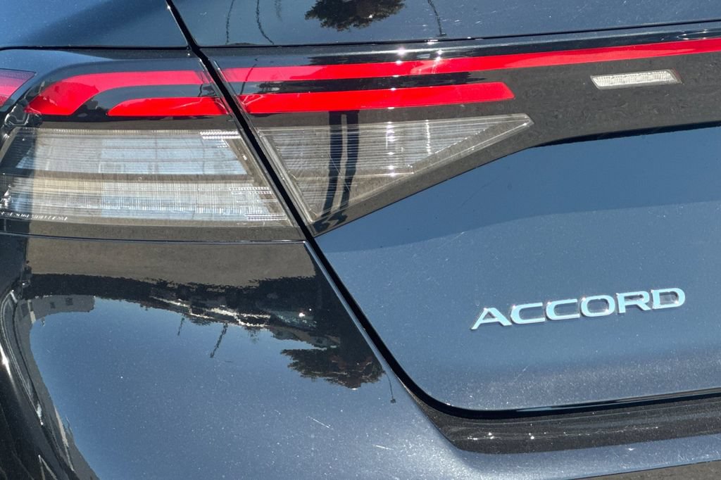 Used 2025 Honda Accord SE image 7