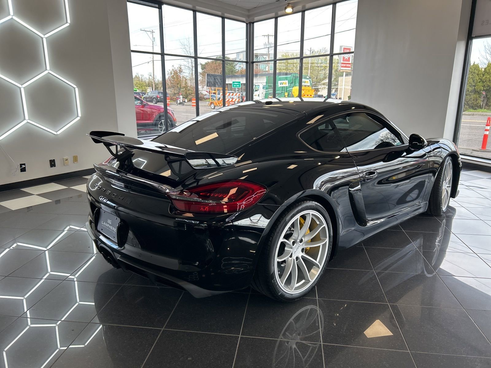 Used 2016 Porsche Cayman GT4 image 5