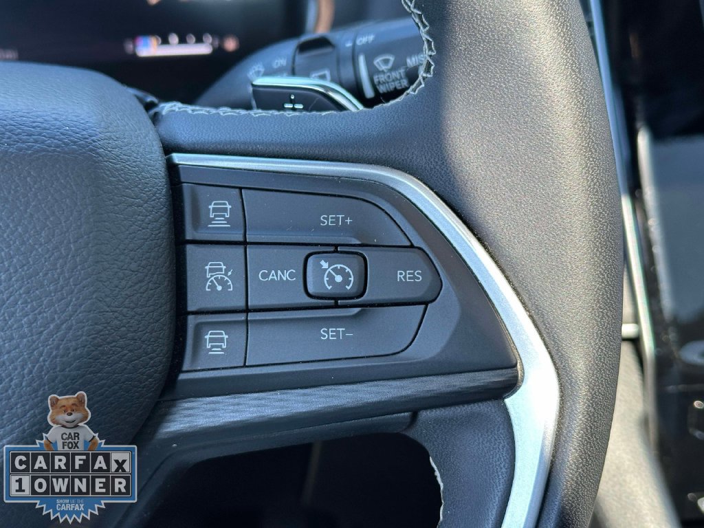 Used 2023 Jeep Grand Cherokee L Laredo AWD/4WD image 26