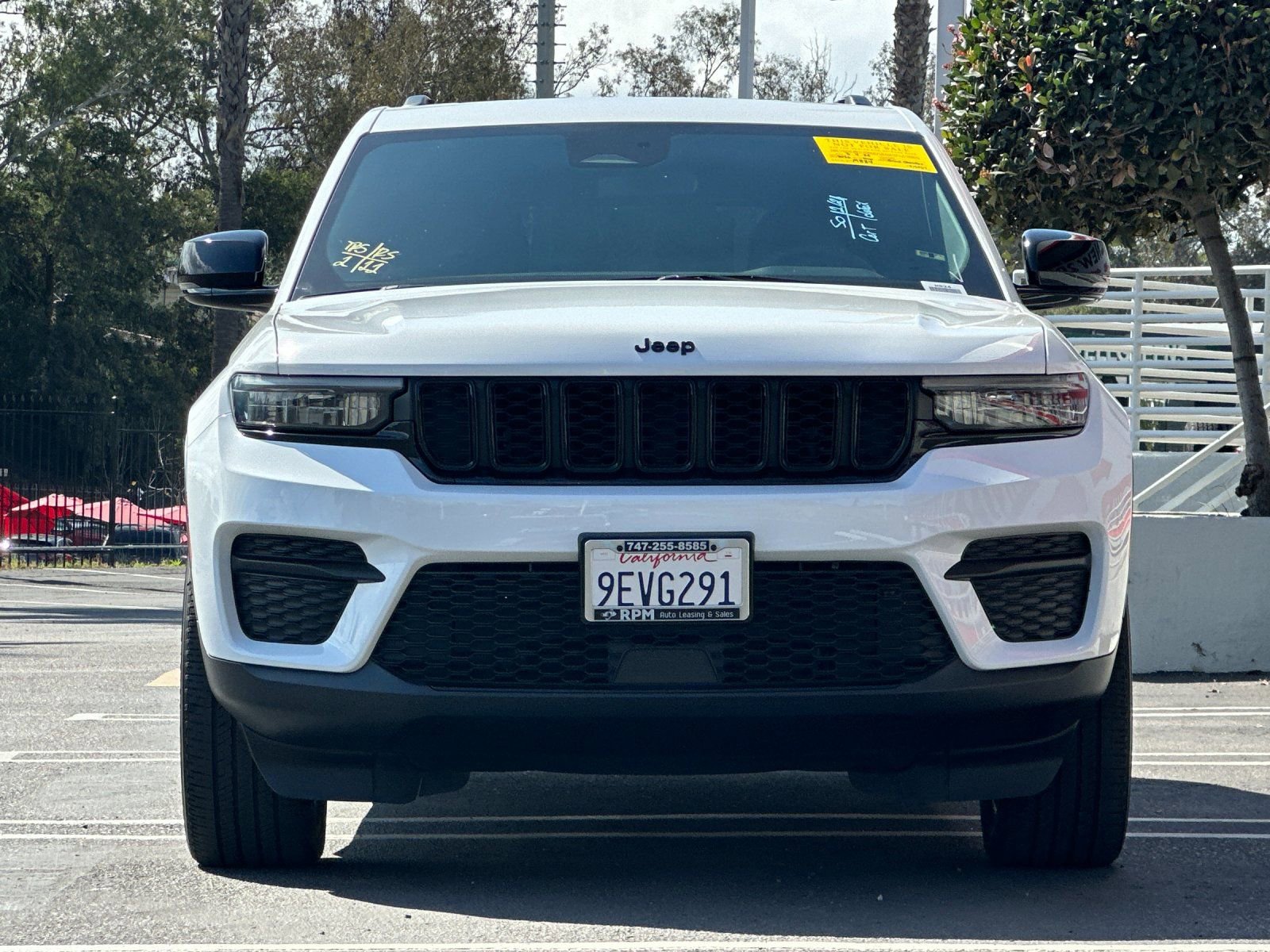 Used 2023 Jeep Grand Cherokee Altitude image 7
