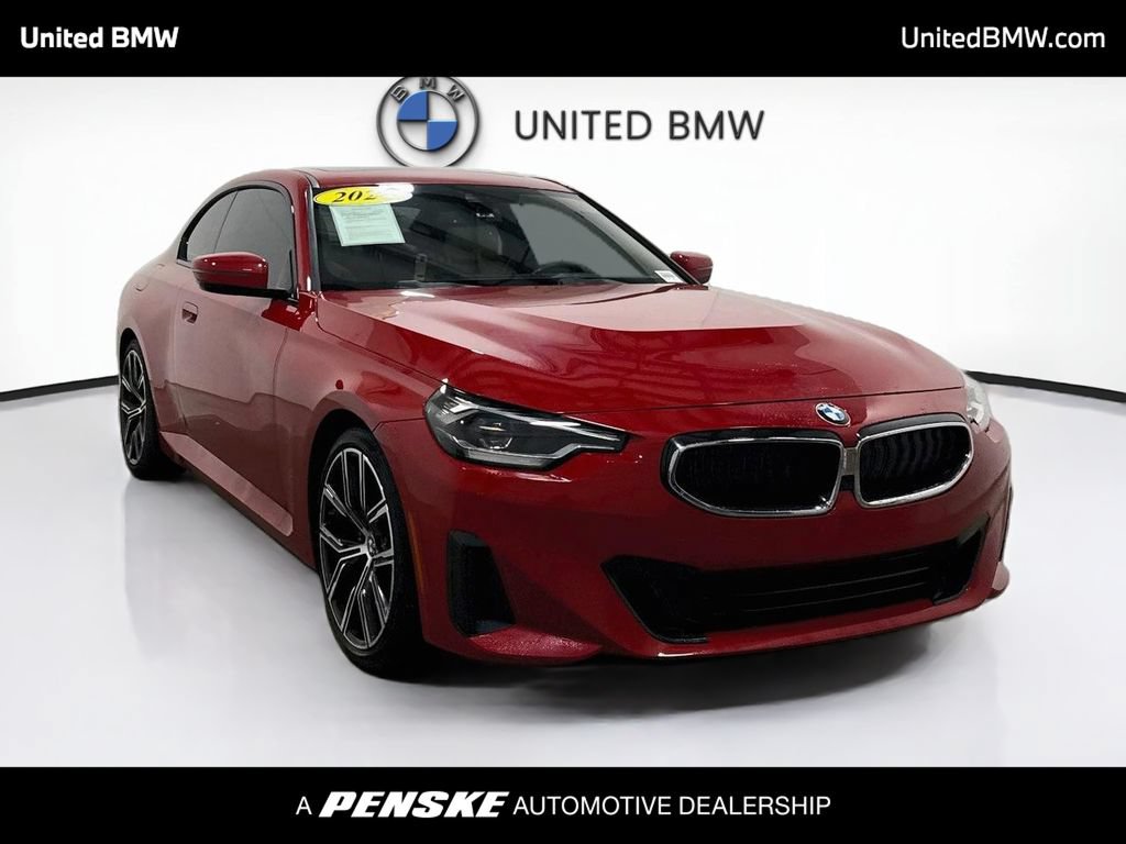 Used 2024 BMW 230i Coupe w/ Convenience Package RWD image 3
